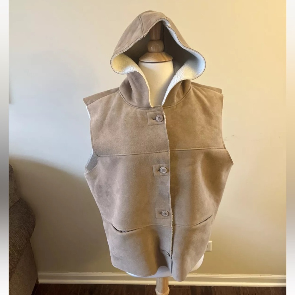 Vintage Field Gear Faux Suede Sherpa Lined Hooded Vest